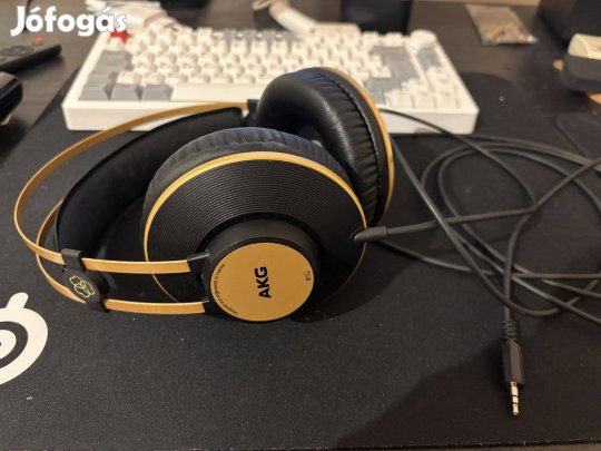 AKG K92 Fejhallgató