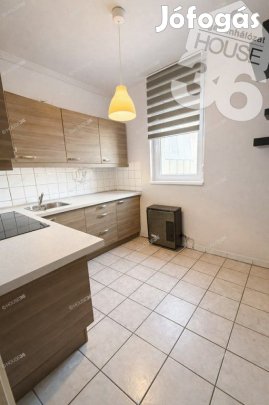 ÁRCSÖKKENÉS!! Panorámás, napfényes lakás praktikus elosztással!