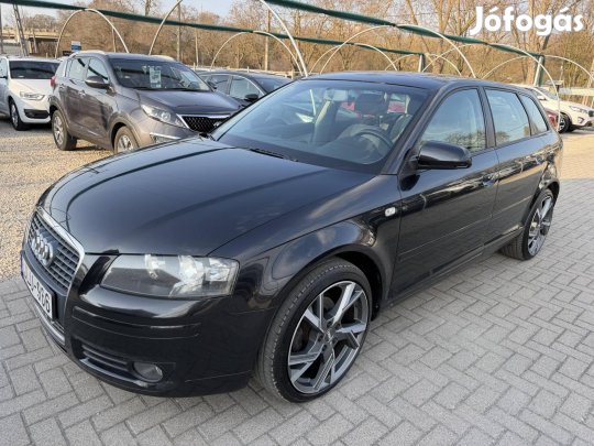 AUDI A3 1.6 FSI Attraction Magyar.1.tulaj.megkí...