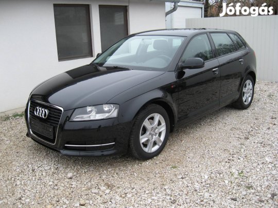 AUDI A3 1.6 TDI Ambiente DPF S-line