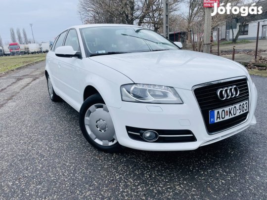 AUDI A3 Sportback 2.0 TDI Attraction Bi-Xenon.T...