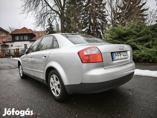 AUDI A4 1.9 PD TDI Törésmentes//Gyári fényezés/...