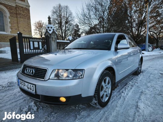 AUDI A4 1.9 PD TDI Törésmentes//Gyári fényezés/...