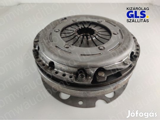 AUDI A4 B8 (8K2) 2.0 TDI CAGA Kuplung szett (lendkerékkel)
