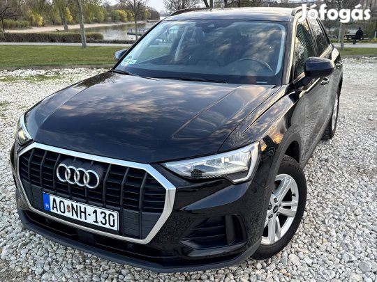 AUDI Q3 35 TFSI Basis S-tronic MÁR A 22 Model É...