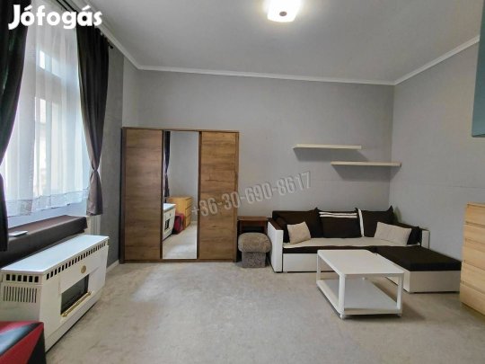 AZONNAL KÖLTÖZHETŐ, BÚTOROZOTT, GÉPESÍTETT. 109_fea