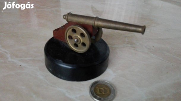 A 30-as évekből Régi ágyú aztali dísz