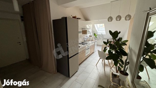 A Ganz utcában kiadó egy 38nm nappali és 2 félszobás ingatlan!