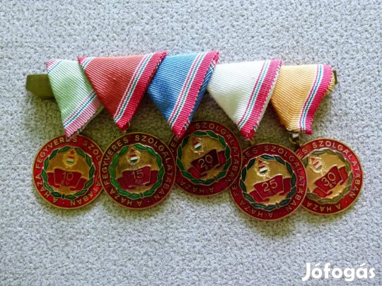 A Haza Fegyveres Szolgálatában (5 db. kitüntetés)