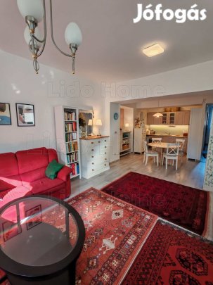 A LIDO HOME KESZTHELY eladásra kínál egy belvárosi KESZTHELYI LAKÁST.