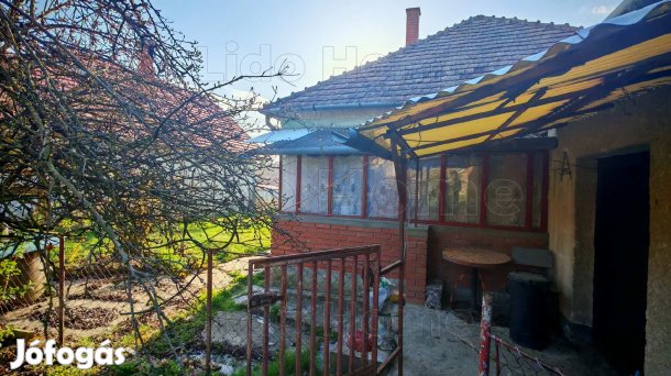 A LIDO HOME KESZTHELY eladásra kínálja KEHIDAKUSTÁNYI CSALÁDI HÁZÁT!