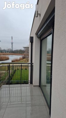 A Sóstó Természetvédelmi Terület szomszédságában modern lakás kiadó!