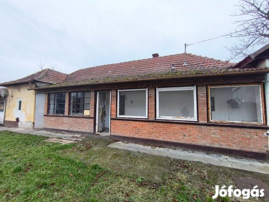 A Tisza tónál, Sarudon 2 szobás, 75 nm-es családi ház eladó