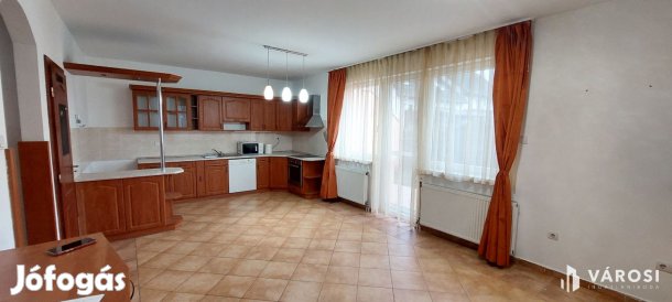 A+++-os sorház a Veres Péter kertben