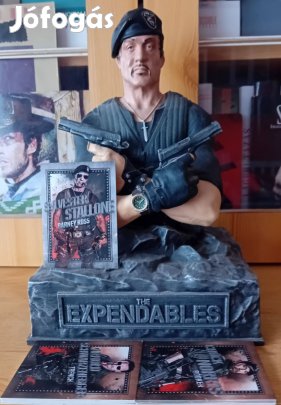 A feláldozhatók Blu-Ray lemezek , és Barney Ross szobor!