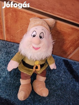 A hét törpéből egy -32 cm