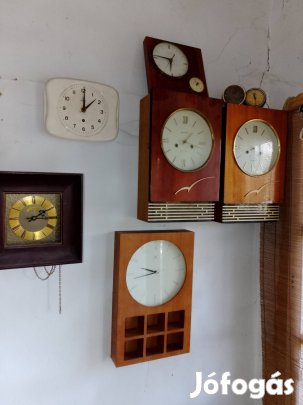 A képeken látható 14 db régi inga, fali, asztali óra egyben