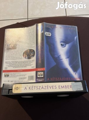 A kétszáz éves ember vigjáték 