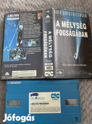 A mélység fogságában vhs kistok scifi