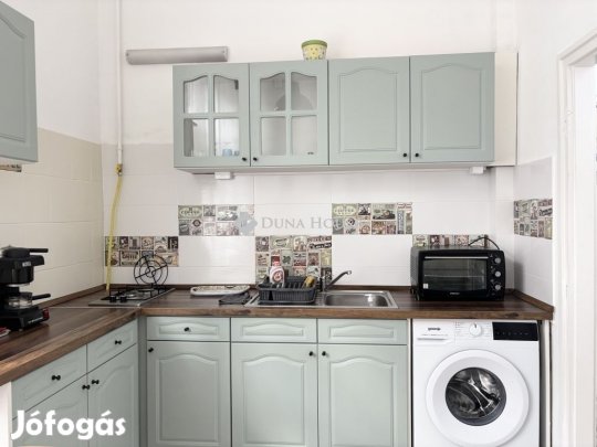 A nagytemplom közelében polgári épületben