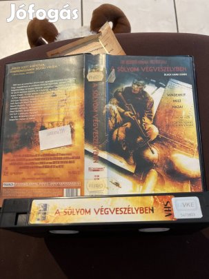 A sólyom végveszélyben akció vhs 