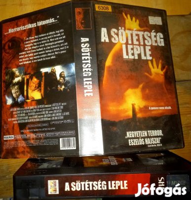 A sötétseg leple - horror vhs