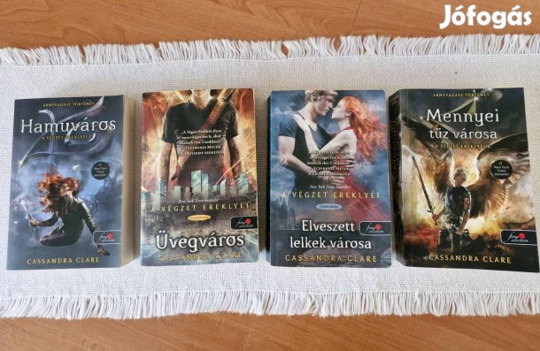 A végzet ereklyéi 4 könyve