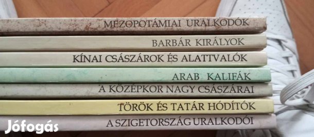A világtörténelem nagy alakjai sorozat /7 db./ könyv