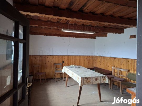 Aba városban eladó zártkert gazdasági épülettel