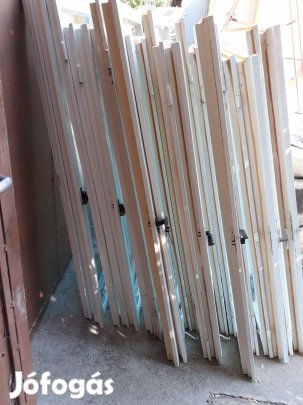 Ablak nyíló eladó!