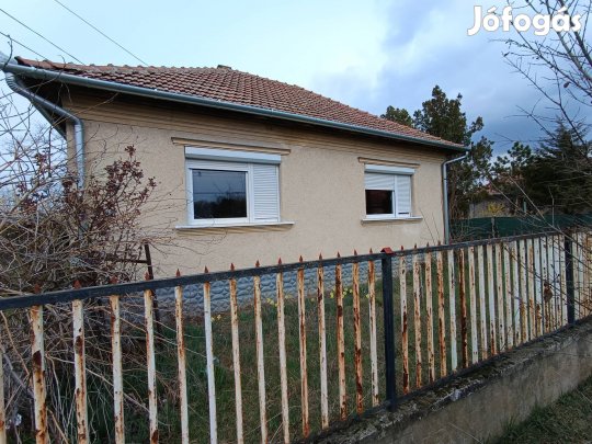 Abonyban 3 szobás ház eladó magánszemélytől