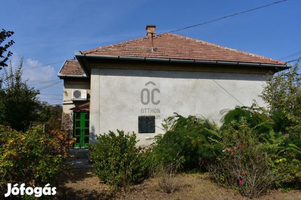 Abonyi 70 nm-es ház eladó