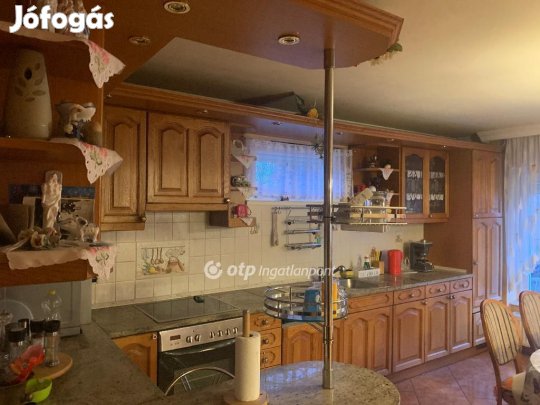 Abonyi eladó 150 nm-es ház