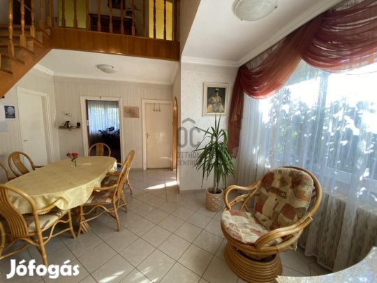 Abonyi eladó 160 nm-es ház