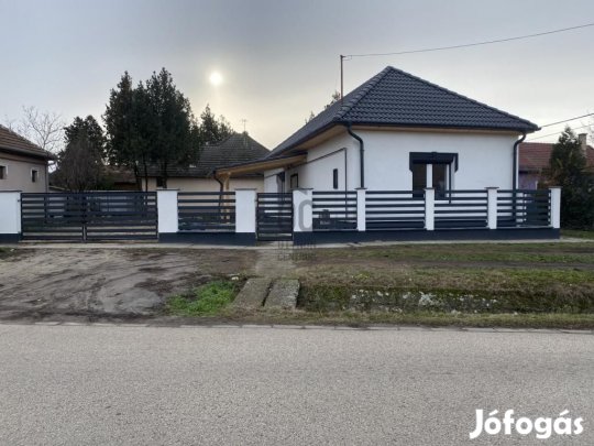 Abonyi eladó 70 nm-es ház