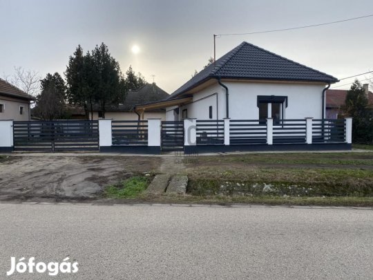 Abonyi eladó 70 nm-es ház