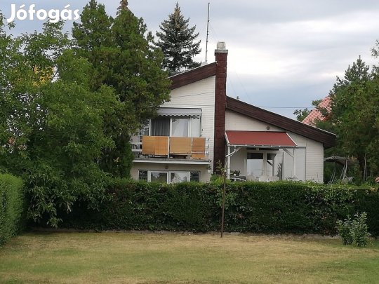 Ábrahámhegy, Zsákutca, 110 m2-es, családi ház, 3+2 szobás, jó állapotú