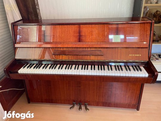 Accord páncéltőkés pianínó