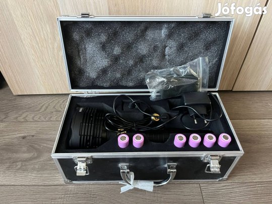 Acebeam X60M - bontatlan, nagykerből, akkuval