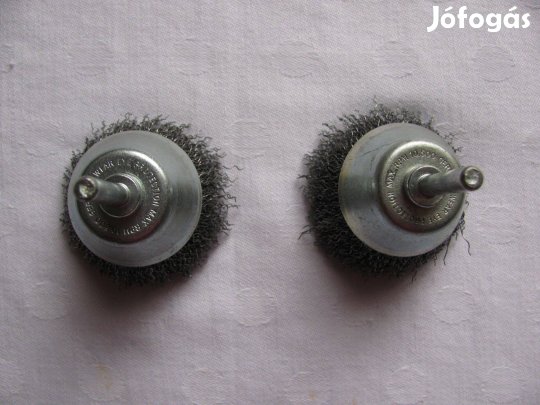 Acél csészekefe szárral