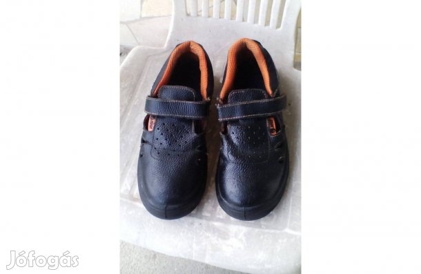 Acélbetétes bakancs férfi - 41-es