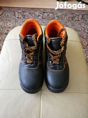Acélbetétes munkavédelmi bakancs cipő 37 -es méret Btpus1p Orange S1 P