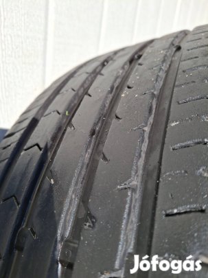 Acélfelni 16" mazda Continental nyári gumival.