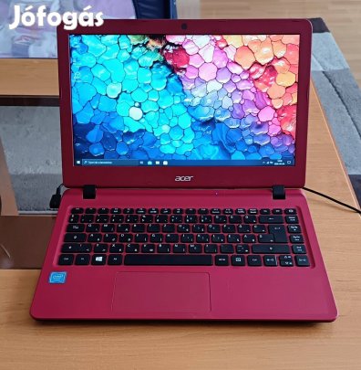 Acer Aspire Es1-332 kisméretú piros laptop,wifi-kamera-HDMI,olcsón
