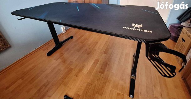 Acer Predator gamer asztal