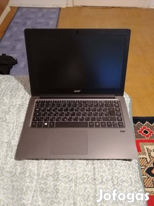 Acer Travelmate X349 laptop