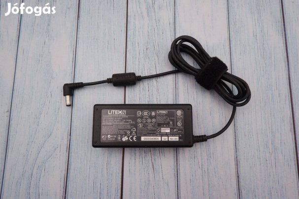 Acer laptop töltő 19V 3.42A PA-1650-02