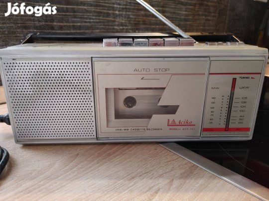 Acikó retro rádiós magnó ismeretlen fellelt állapotban