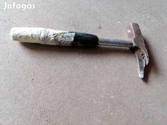 Ácskalapács ,régebb óta nem használt kalapács
