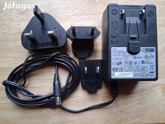 Adapter utazásokhoz / travel adapter